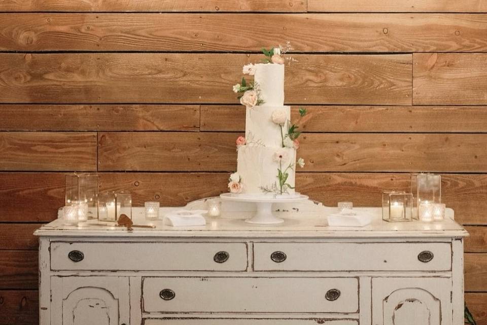 Pretty Little Vintage Co.