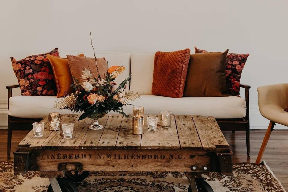 Pretty Little Vintage Co.