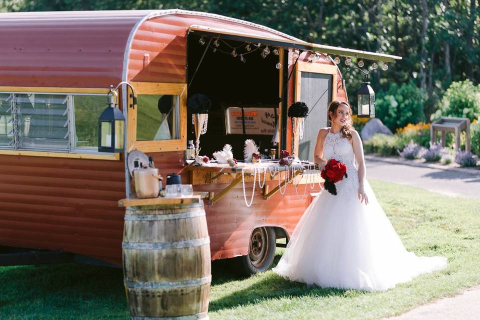 Wedding beverage dispensers to make your guests drool [Updated for 2022!] •  Offbeat Wed (was Offbeat Bride)