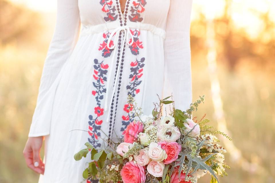 Wild flowers & boho bride figueroa mountain