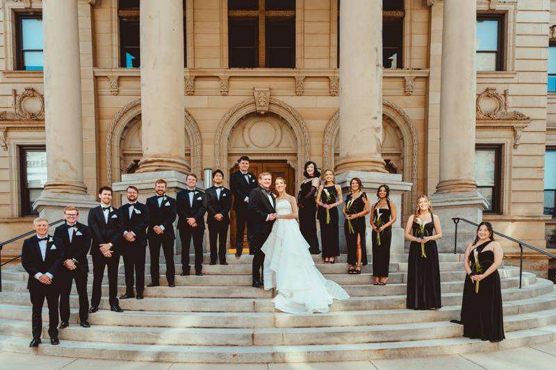 Wedding Party City Vibe