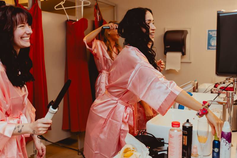 Bridal party getting ready