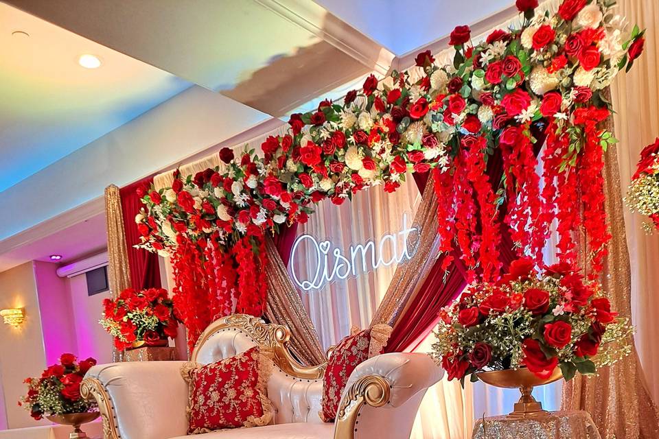 Stunning decor in red