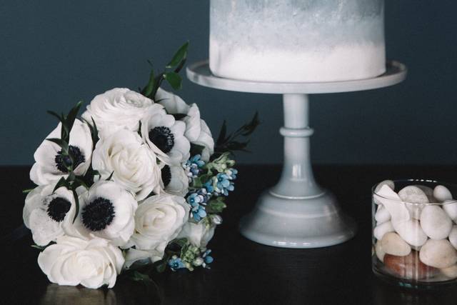 Black and white cake