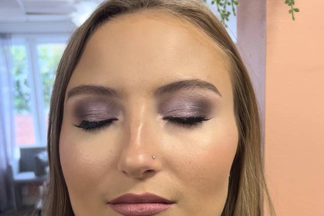 Soft glam makeup