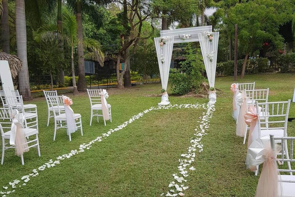 Ibis Lawn for Ceremony