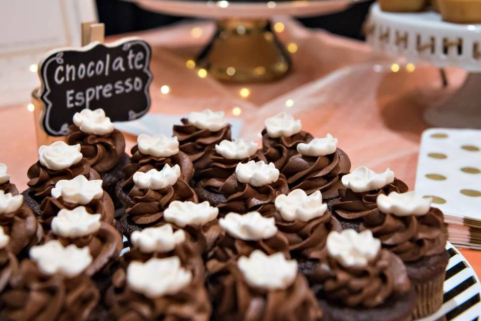 Cake & Cupcake displays
