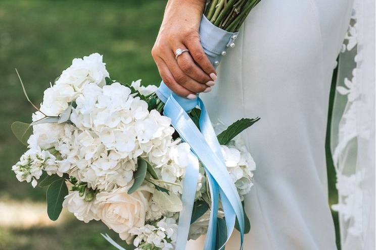 Ring and bouquet