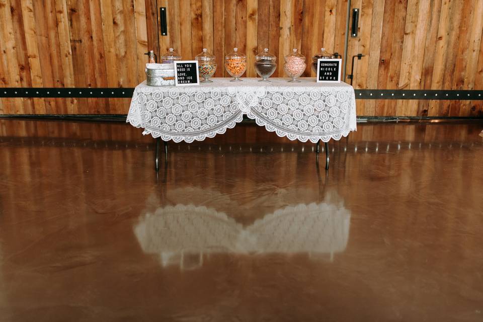 Table set up w/requested linen