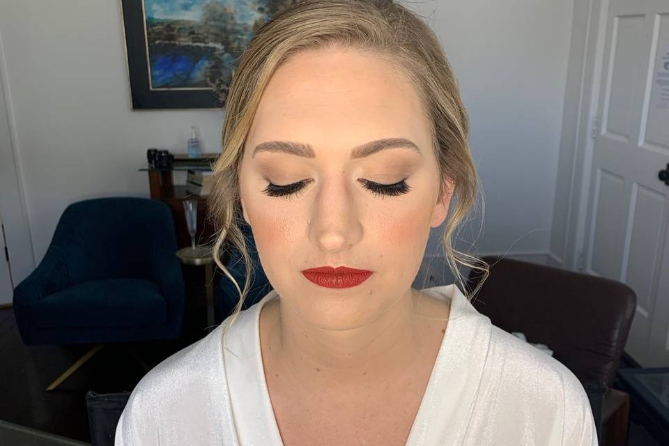 Classic Bride with Red lips