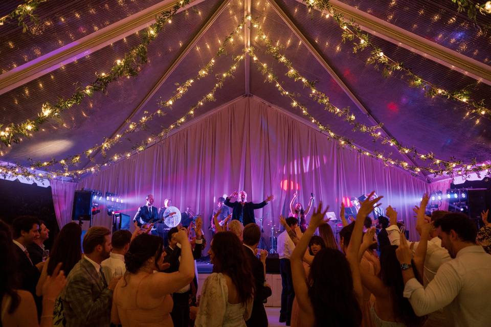 Put your hands in the air!