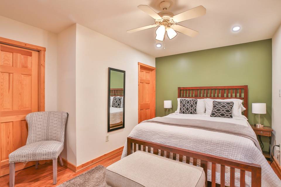 Queen Bedroom in Cabin