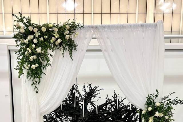 Ceremony arch