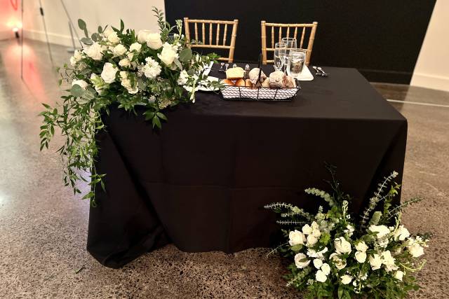 Sweetheart table