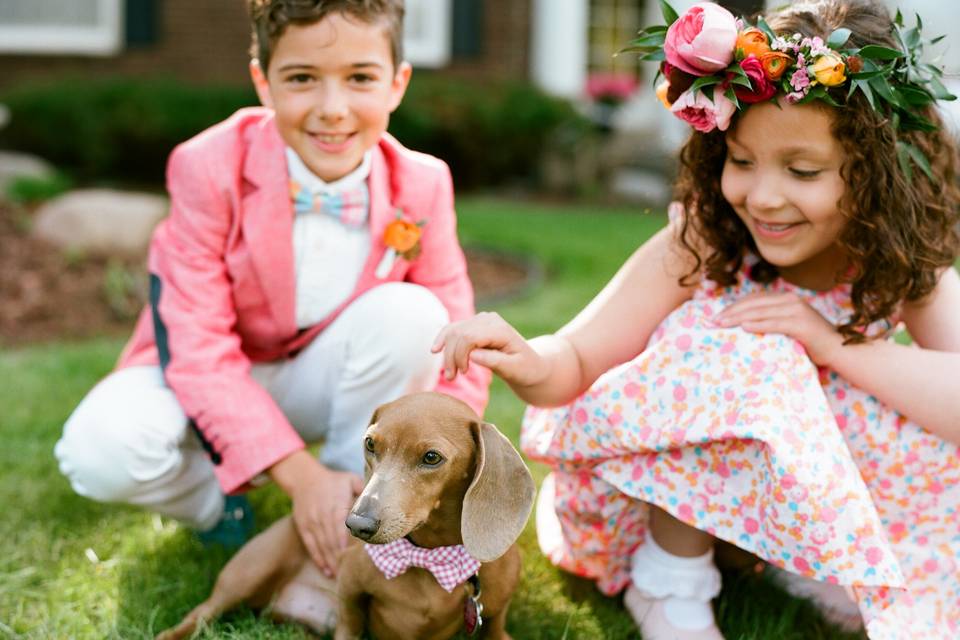 Kids at weddings with dog