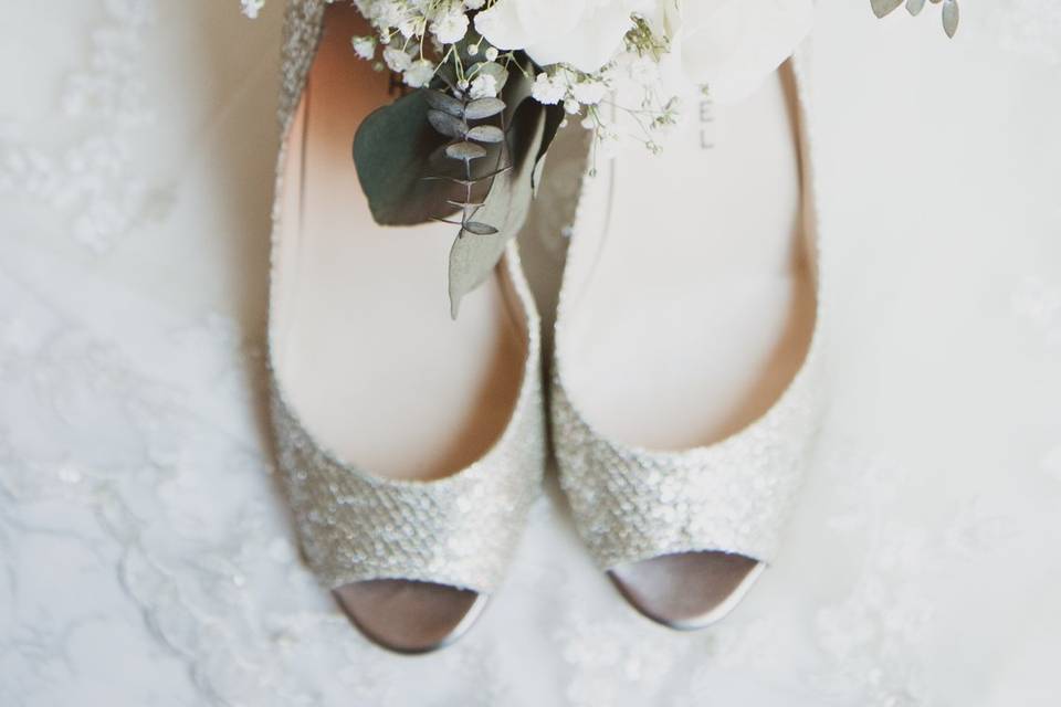 Shoe detail with flowers