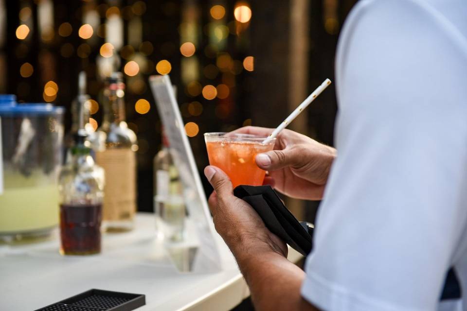 A Simple Sip Mobile Bartending