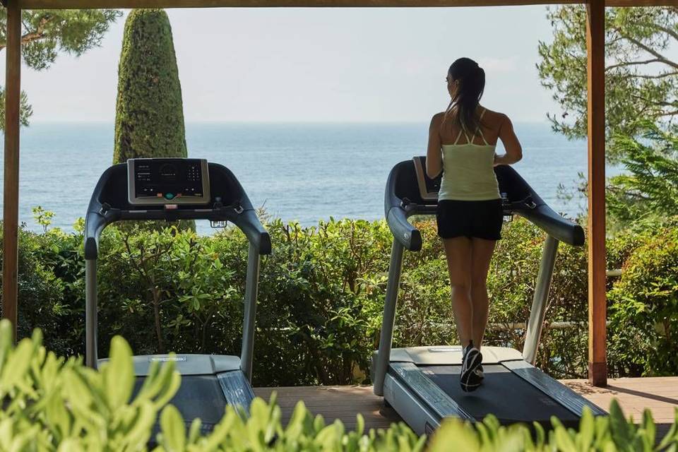 Workout Facing the Ocean in St Jean Cap Ferrat