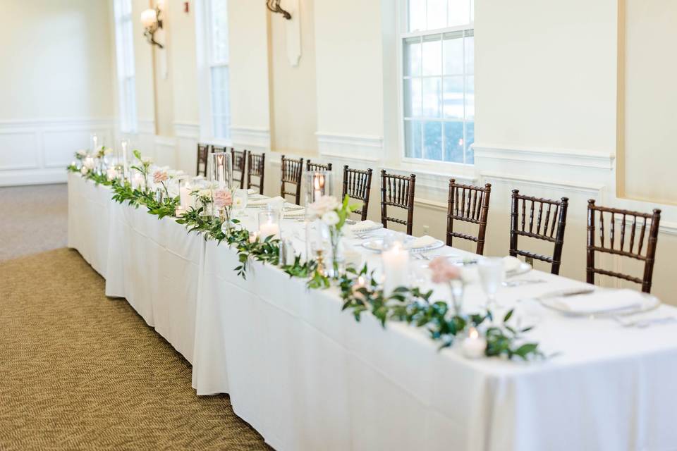 Head Table - Lakepoint