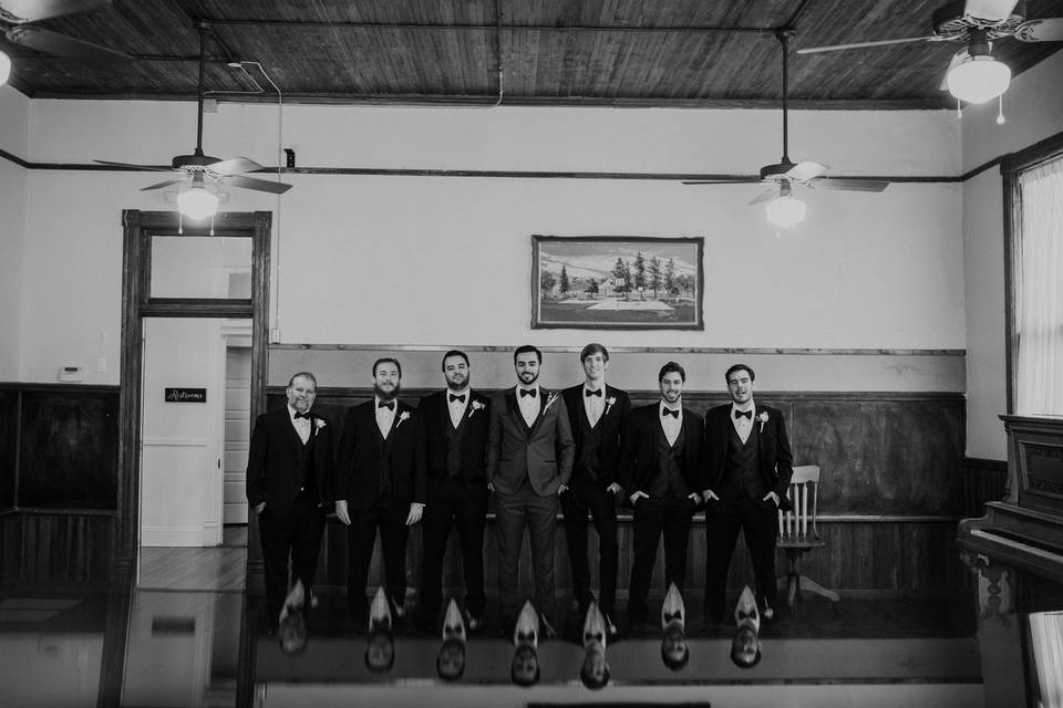 Groom and his groomsmen | Photo by Oak and Iron Photo