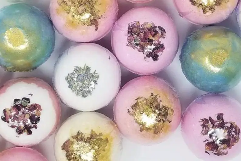 fifi and kiki bath bombs