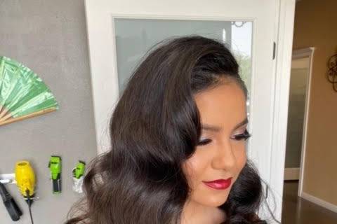 Effortless waves vintage glam