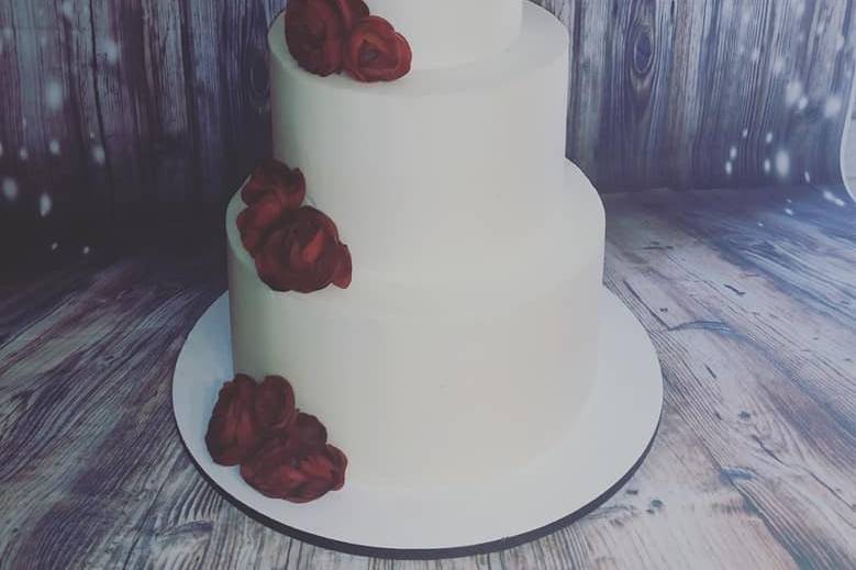 Elegant wedding cake