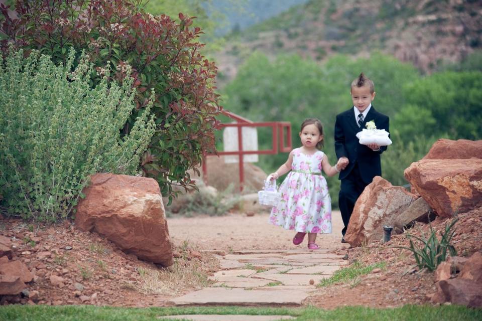 Intimate Sedona Weddings