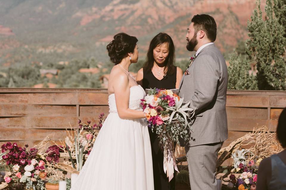 Intimate Sedona Weddings