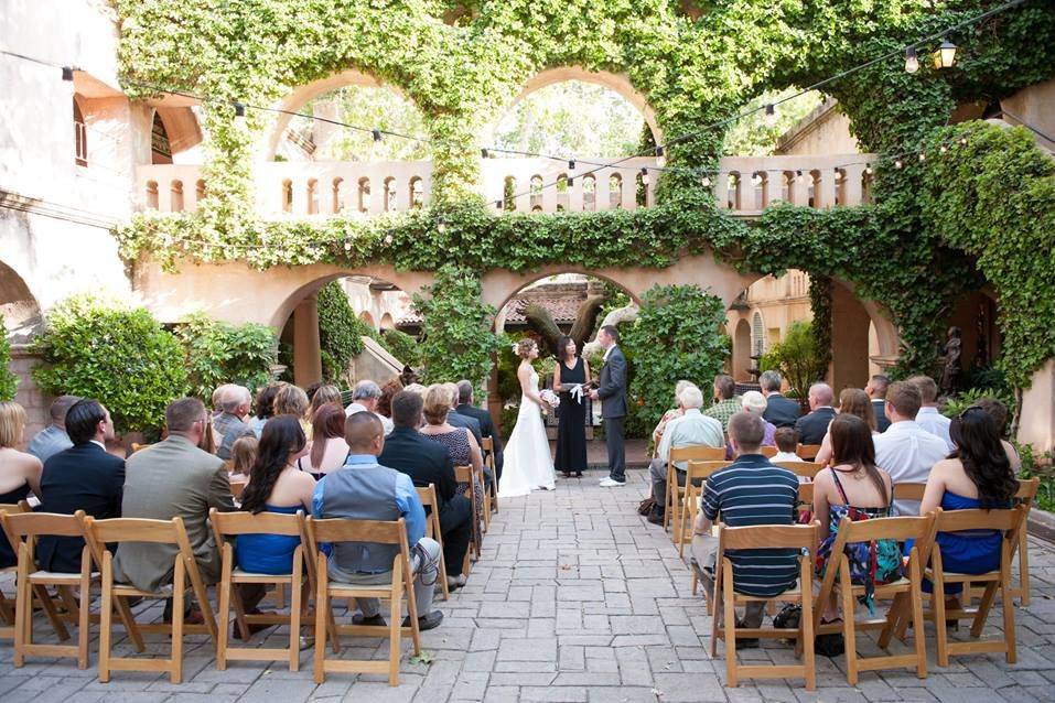 Intimate Sedona Weddings