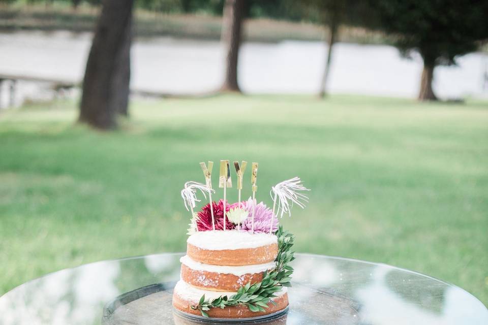 Barrel table | Photo: Brittney Livingston Photography