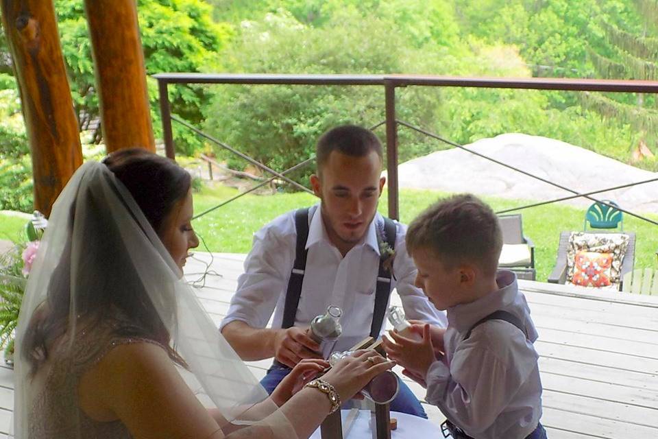 Sand ceremony w/child