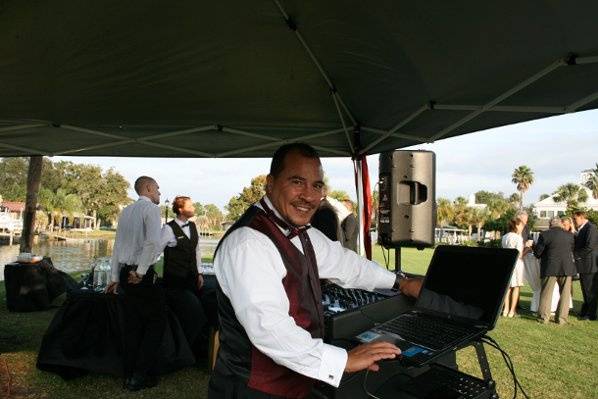 Red Carpet DJ