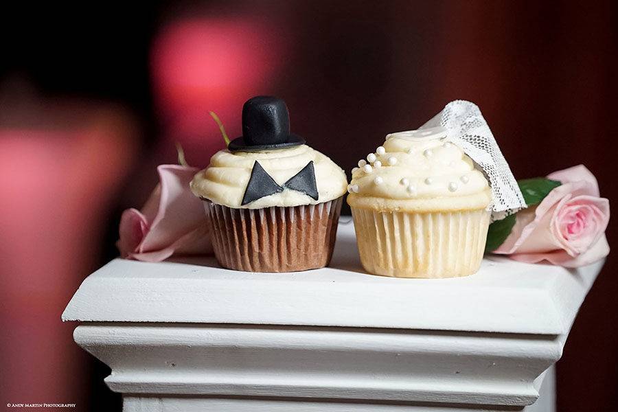 Couple's cupcakes
