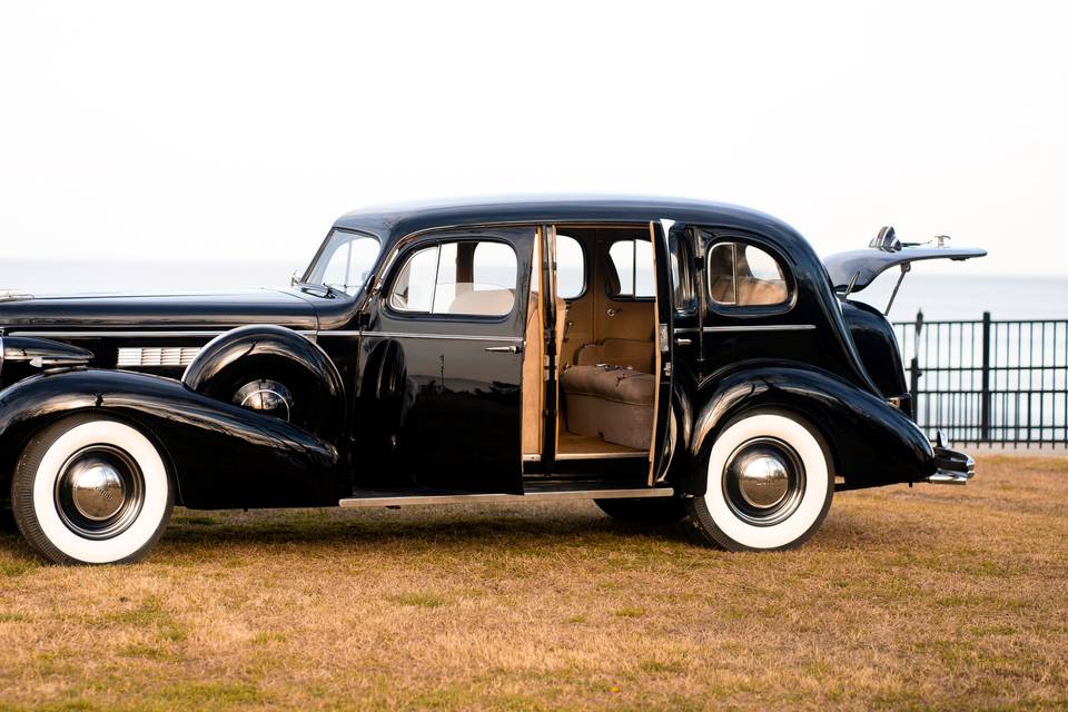 1937 Buick Roadmaster