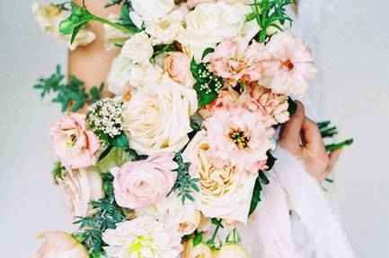 Blush bridal bouquet