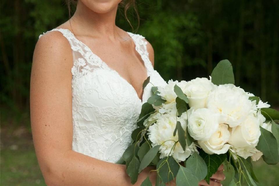 Bride holding her bouquet