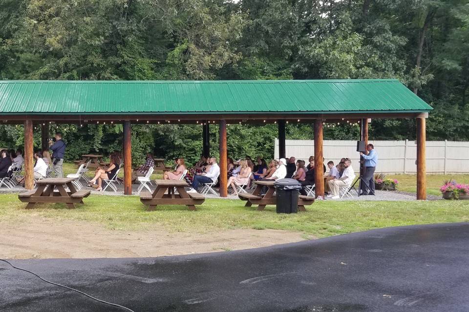 Wedding in the picnic area