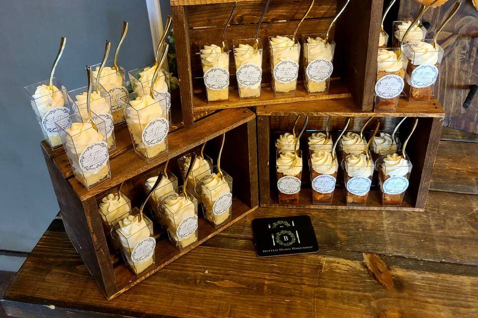 Dessert table set-up