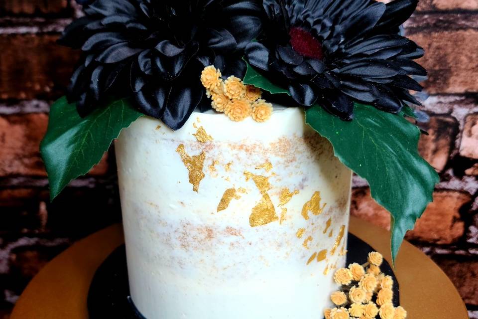 Naked Cake with gold leaf