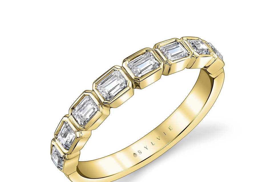 Bezel Set Emerald Band