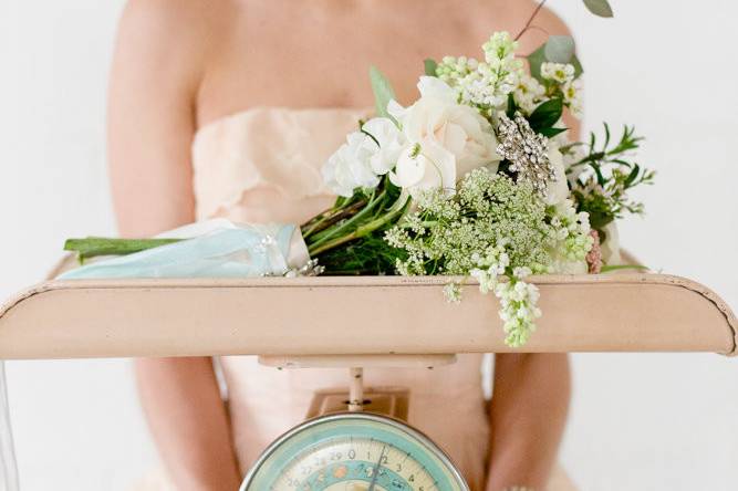 Brass Blooms Bouquet – Another Studio