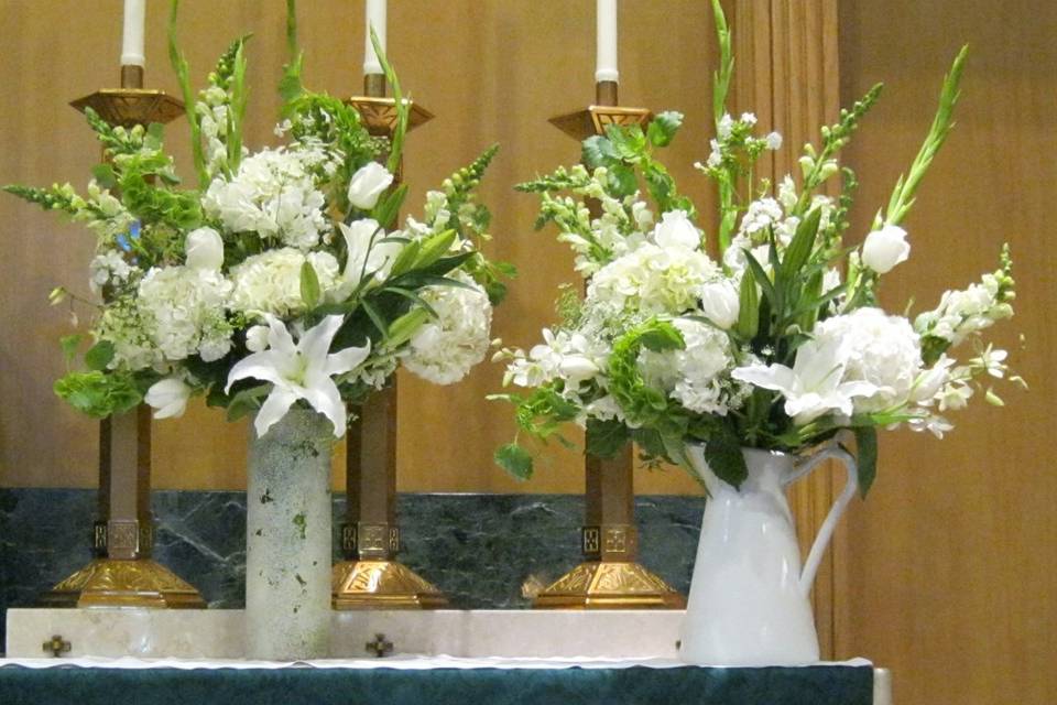 Table setup with centerpiece