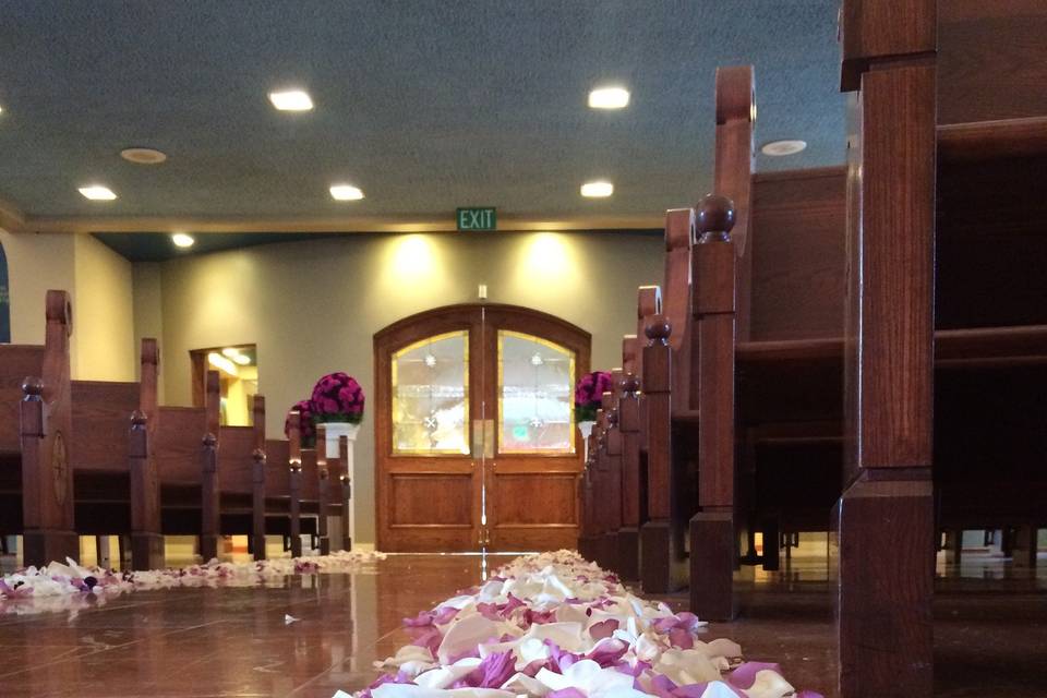 Aisle petals