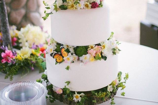 Tiered Fondant w/ Silk Flowers