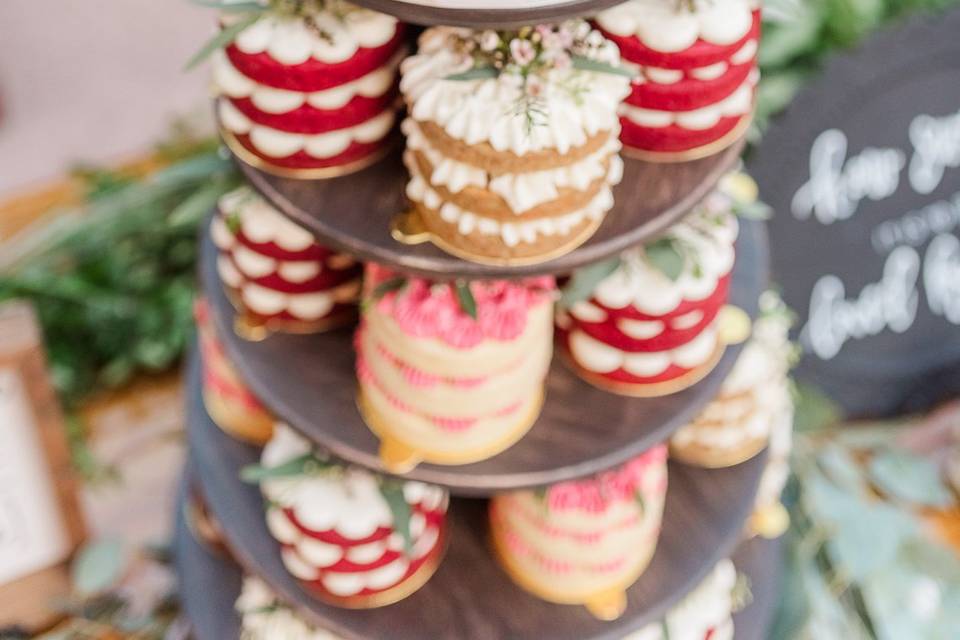 Mini Wedding Cake Tower