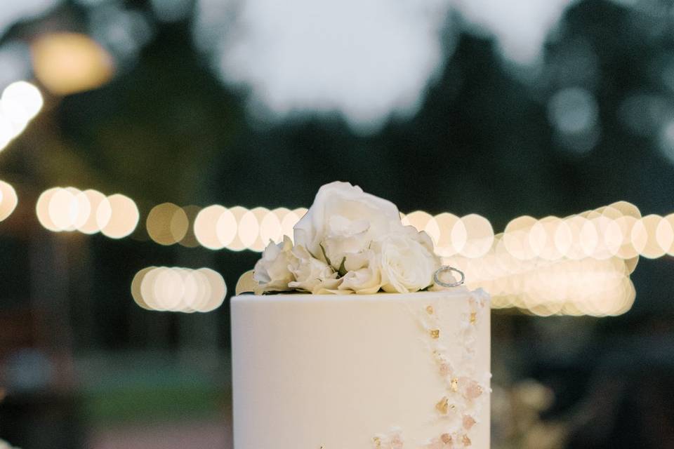 Quartz & Gold Wedding Cake