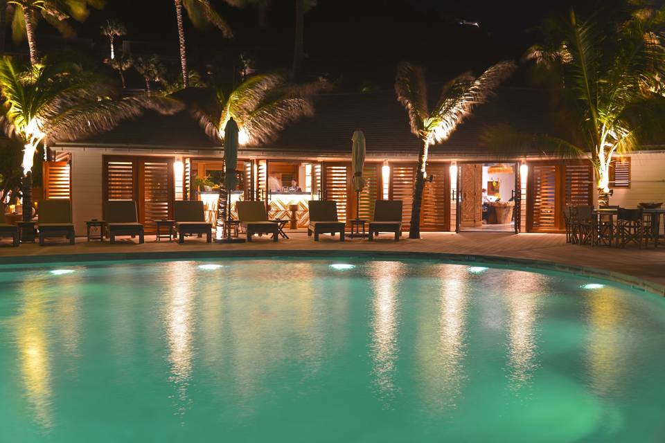 Manapany by night, pool's view