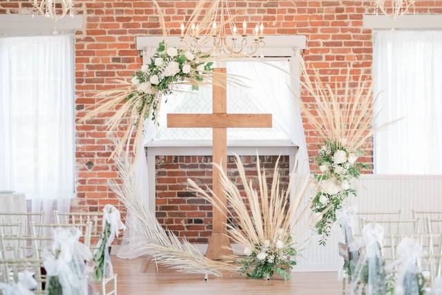 Ceremony arch