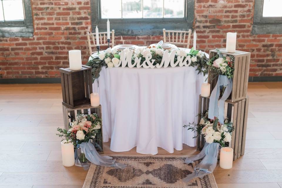 Sweetheart table